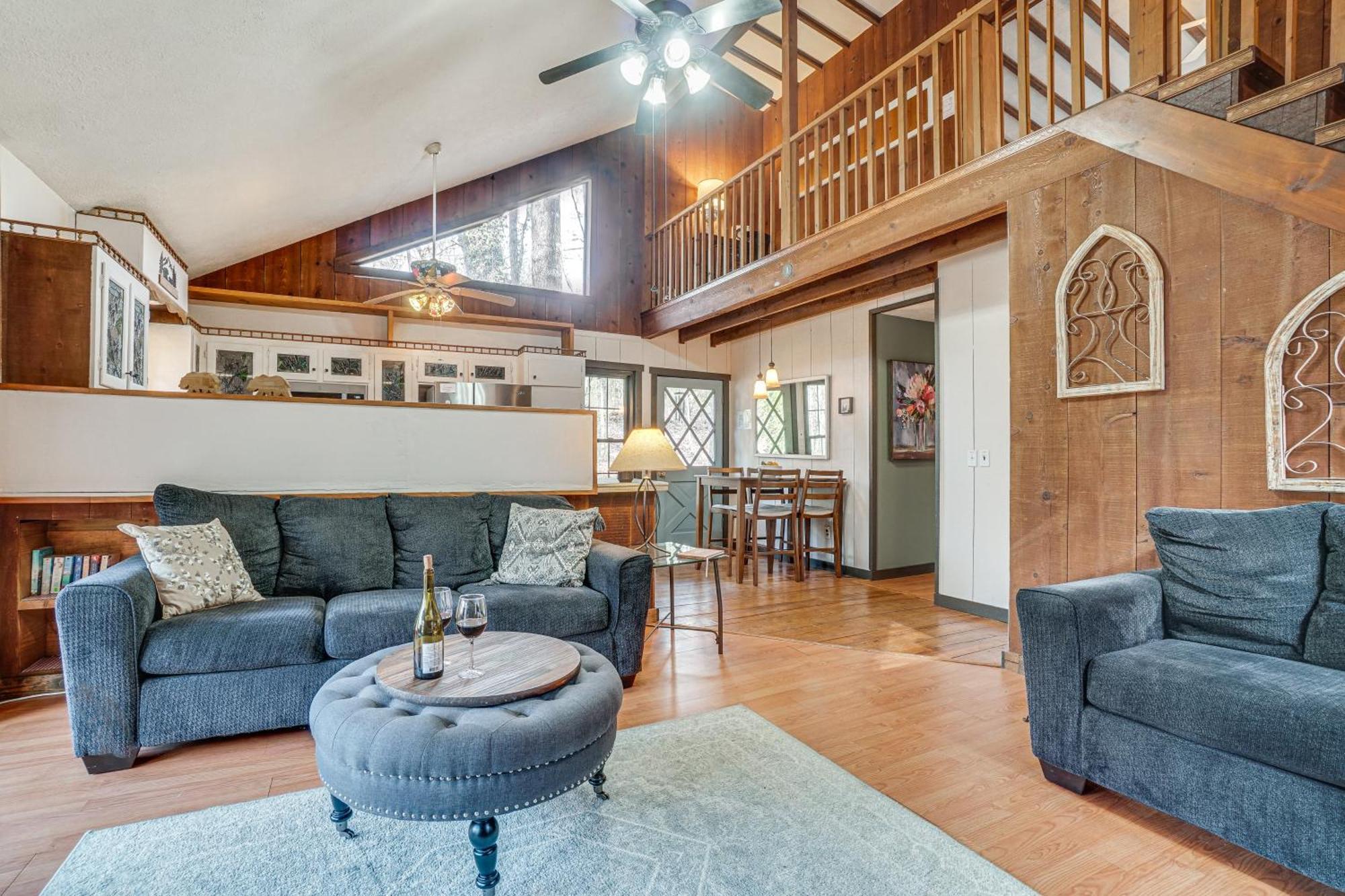 Charming Cabin With Fire Pit And Decks About 7 Mi To Helen Sautee Nacoochee Exteriér fotografie