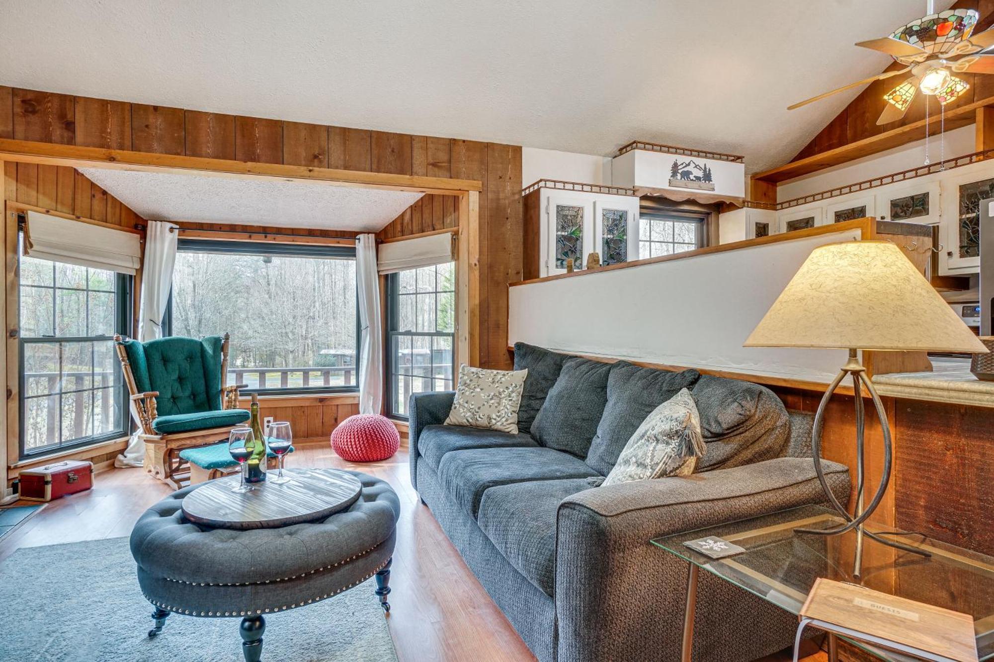 Charming Cabin With Fire Pit And Decks About 7 Mi To Helen Sautee Nacoochee Exteriér fotografie