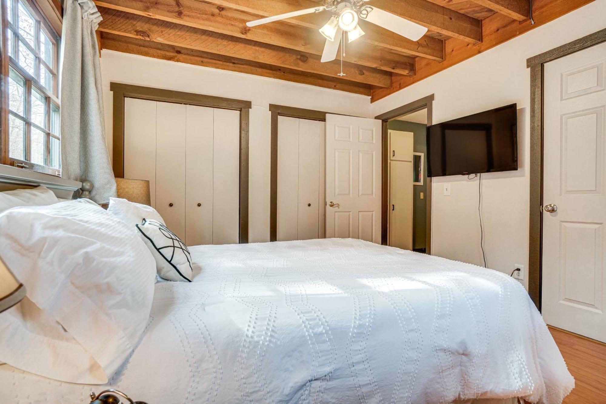 Charming Cabin With Fire Pit And Decks About 7 Mi To Helen Sautee Nacoochee Exteriér fotografie