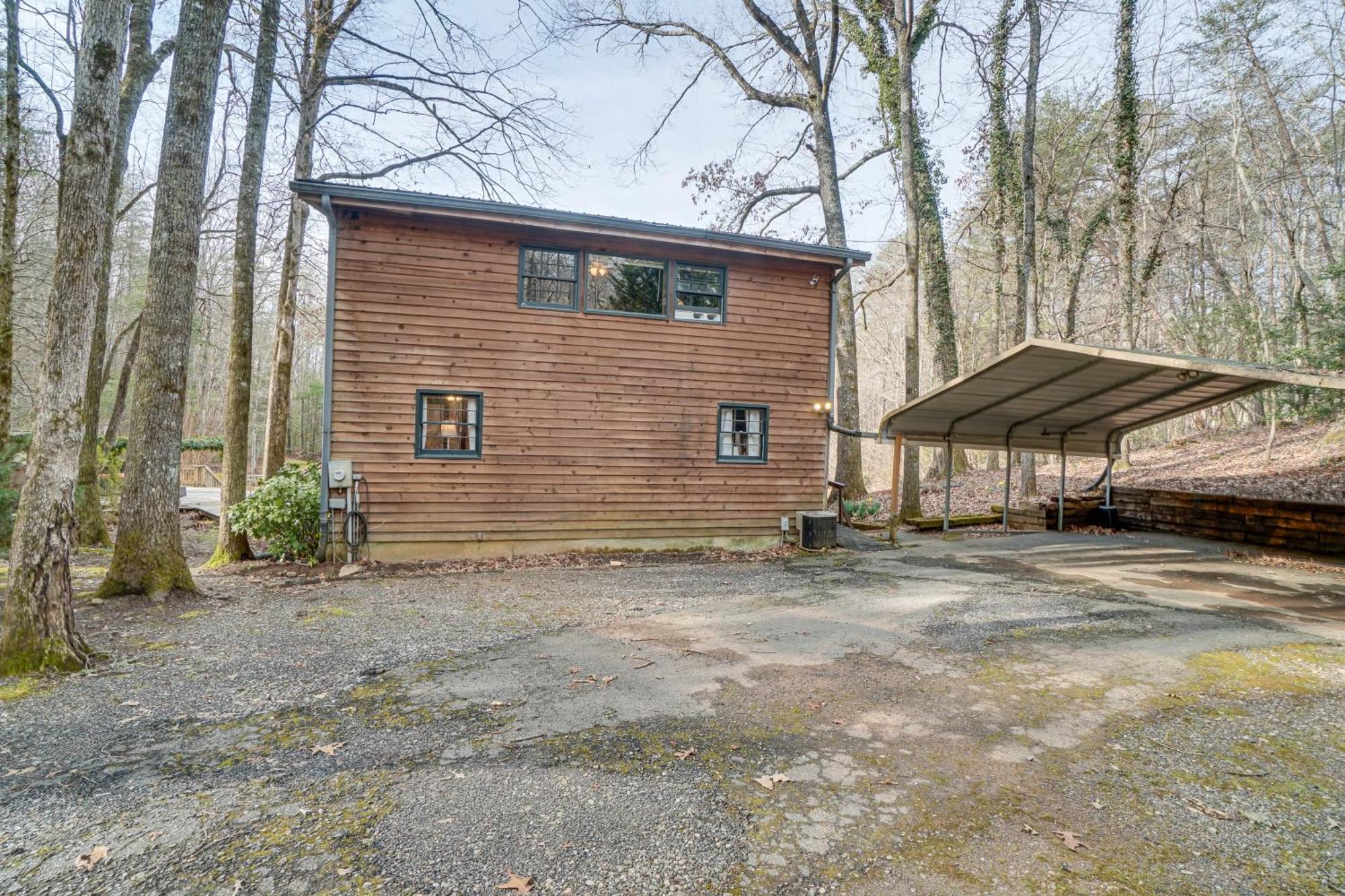 Charming Cabin With Fire Pit And Decks About 7 Mi To Helen Sautee Nacoochee Exteriér fotografie