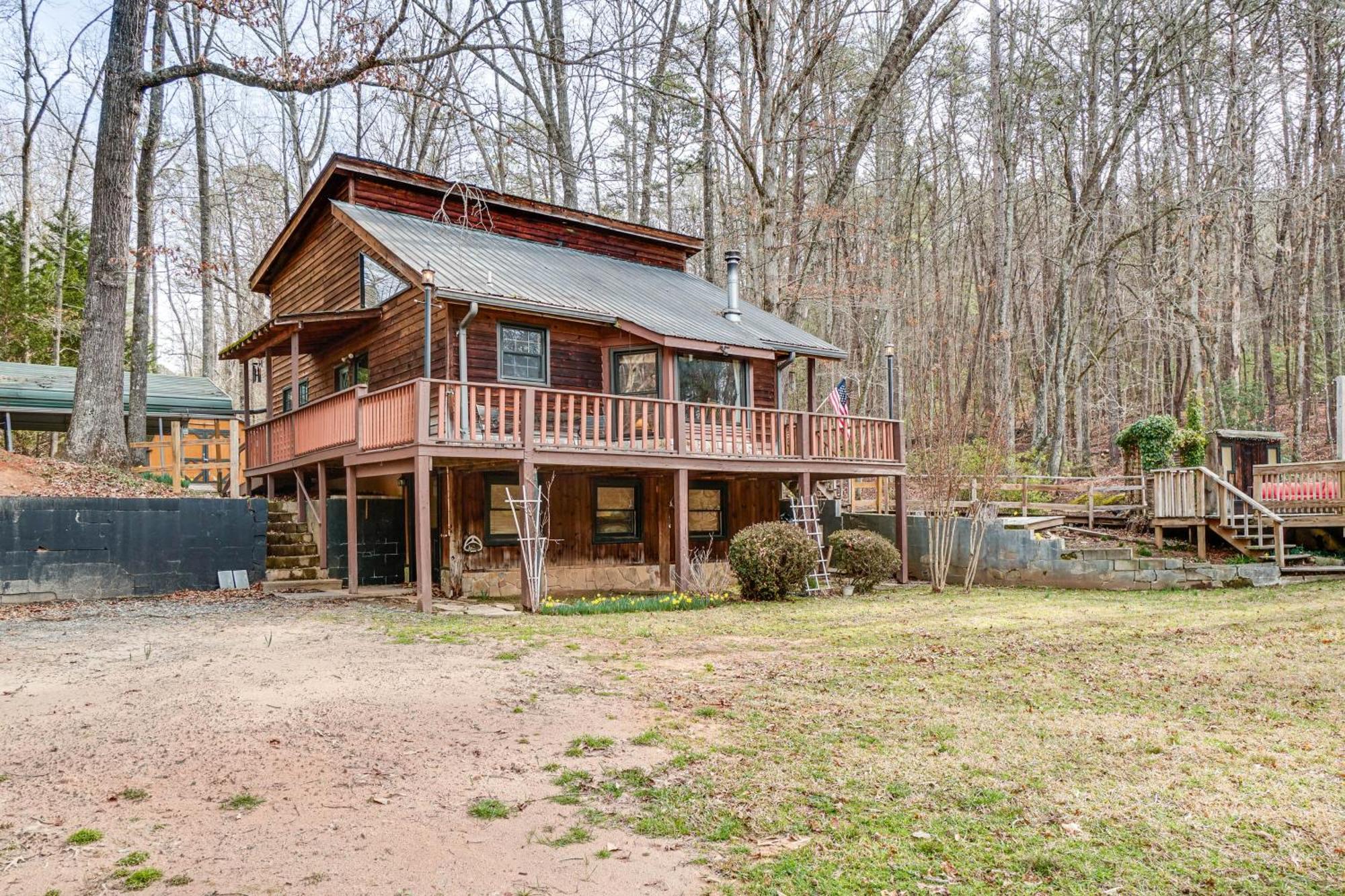 Charming Cabin With Fire Pit And Decks About 7 Mi To Helen Sautee Nacoochee Exteriér fotografie